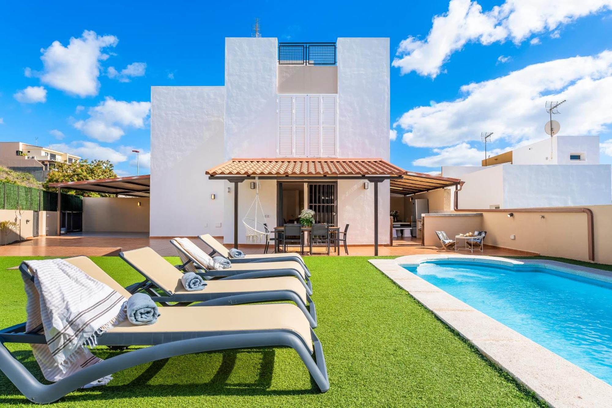 Villa Trueno Refugio De Lujo Con Piscina Climatizada Y Vistas Канделария Екстериор снимка